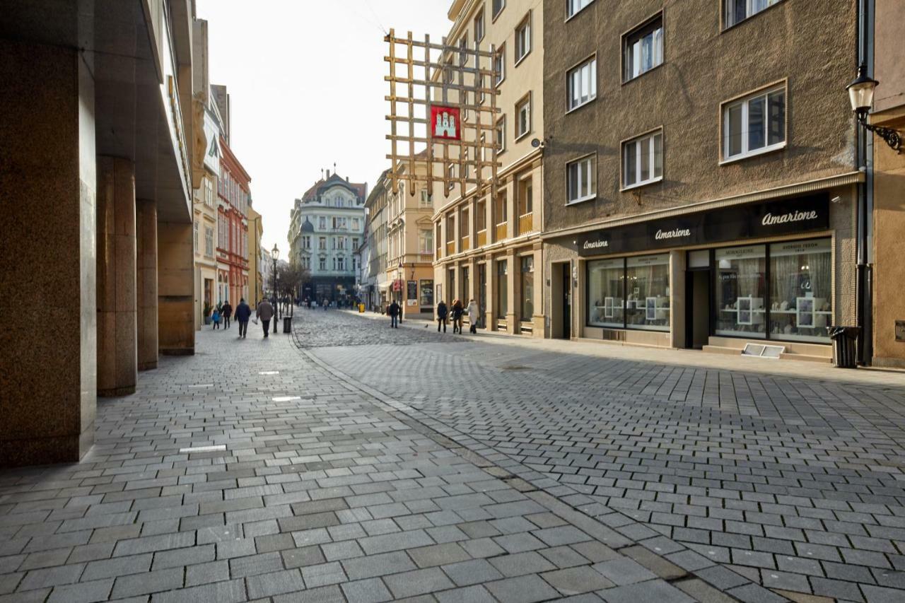 Pikachu'S Gallery - Historical Old Town Bratislava Eksteriør billede